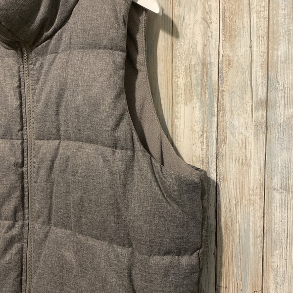 Old Navy Grey Puffer Full Zipper Vest | Size XL | Grey | Unisex - Picture 8 of 12
